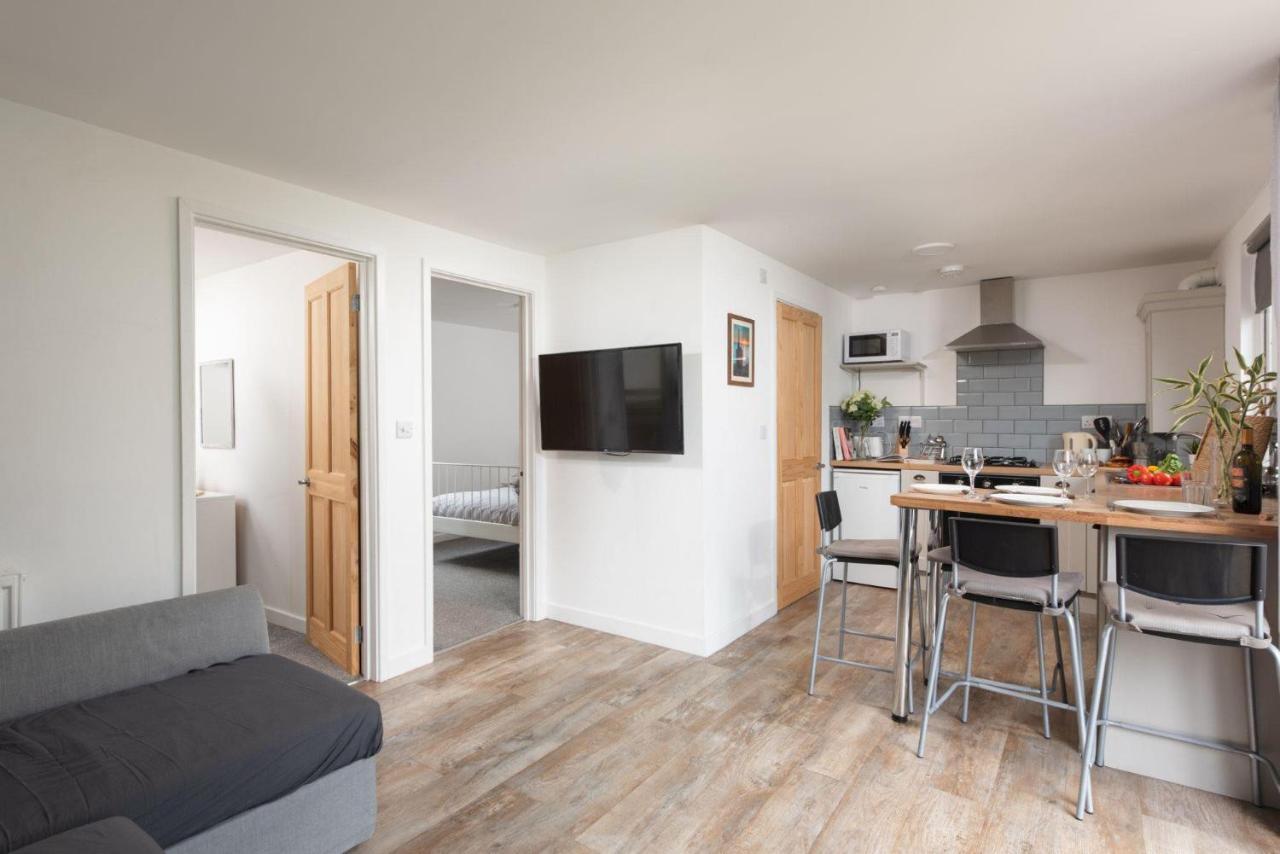 Bushwood-Beautifully Fitted Wooden Lodge Helston Cornwall 外观 照片