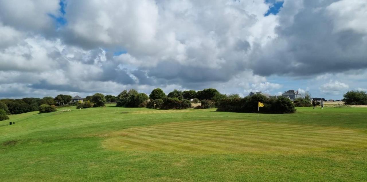 Bushwood-Beautifully Fitted Wooden Lodge Helston Cornwall 外观 照片